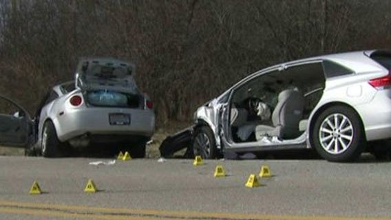 Authorities identify two killed in head-on crash in Waukesha Co.