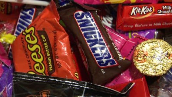 Police in Minnesota, Pennsylvania warn parents after needles reportedly found in Halloween candy