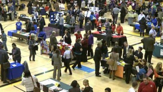 Milwaukee Public Schools looks to fill 700 positions