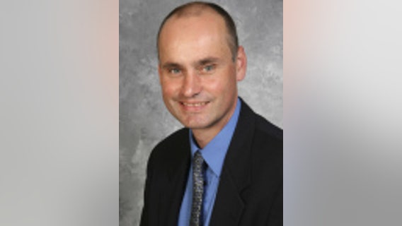 UW-Milwaukee athletic director resigns