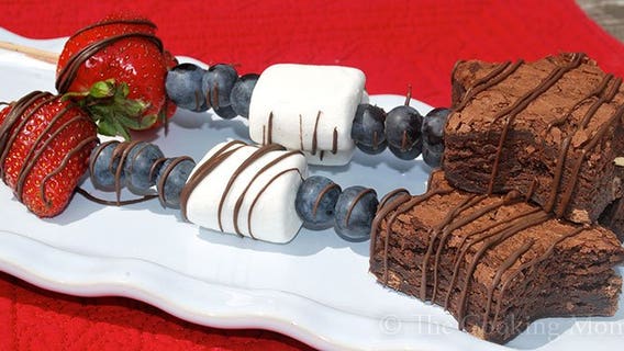 Dessert kabobs and berry trifle: 2 fun, easy dessert recipes perfect for any 4th of July BBQ