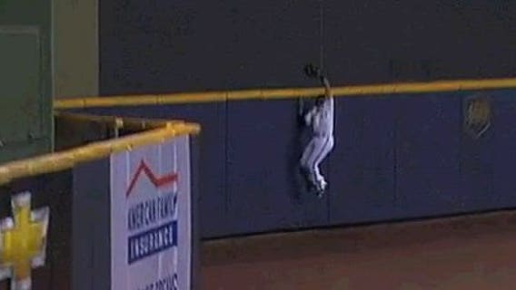 Amazing Gomez catch saves Brewers 4-3 win over Reds