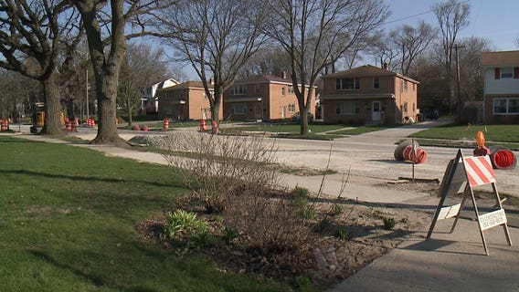Waukesha girl says man tried to lure her into his car: "She saw a gun in his car"