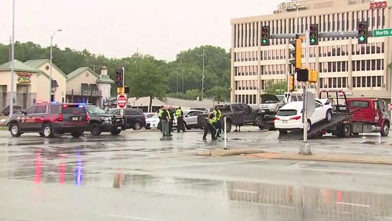 Crowd surrounded unmarked squad involved in 3-vehicle crash near Mayfair during protests