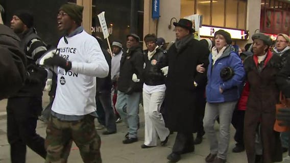 Rev. Jackson in Milwaukee marches with Hamilton family, meets with Mayor Barrett