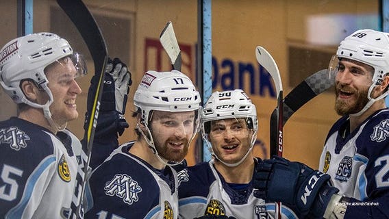 7th straight home win: Milwaukee Admirals take down Chicago Wolves 4-1