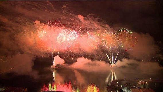 Watch: US Bank Fireworks show lights up the night sky along Milwaukee's lakefront 🎆