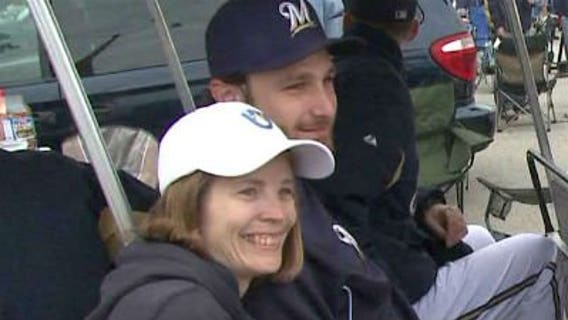 Brewers players visit parking lot during fan appreciation day