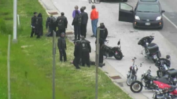 2 motorcyclists hurt in crash on I-43 in Milwaukee