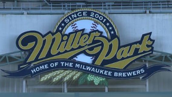 Hundreds apply for work at Miller Park job fair