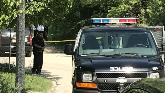 Milwaukee police investigate body found in field near 73rd and Florist