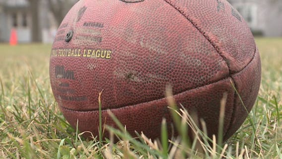 'A pretty big deal:' Milwaukee family gathers for ‘Turkey Bowl’ every Thanksgiving for 55 years!