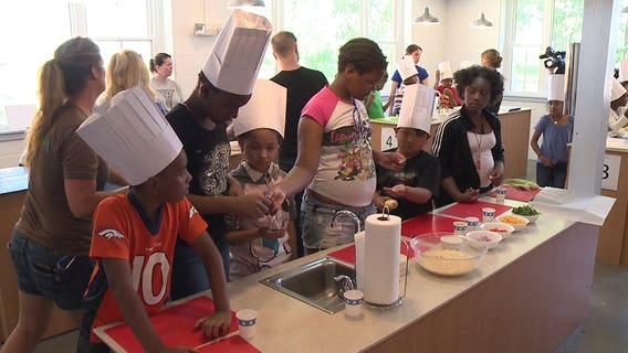 "It is important to me:" MPS students get a lesson from the pros in cooking, healthy eating