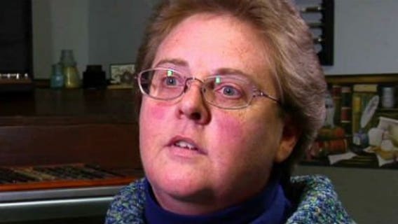 Mystery packages tip off identity theft victim to eBay scam