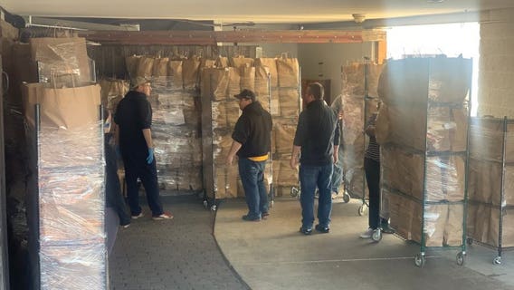 3rd Street Market delivers 1K Easter meals to staff at Froedtert Hospital