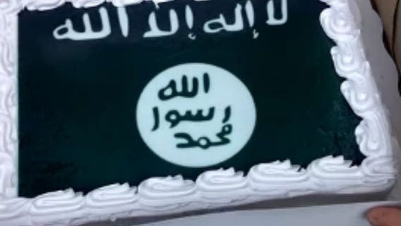 Man says Walmart "has some explaining to do" after they printed ISIS flag on a cake