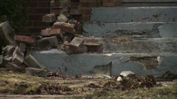 20-year-old Kenosha man dies after shooting & car crash into home