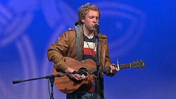 Jamie Lono performs, discusses "Land The Big Gig" contest