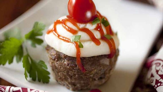 Cupcakes for dinner & dessert! Dishes the entire family will enjoy on Valentine's Day