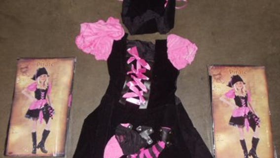 Children's pirate costumes seized due to high levels of lead