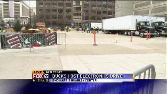 Bucks host electronic drive