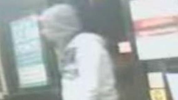 Kenosha police investigating several vehicle entries, seeking suspect