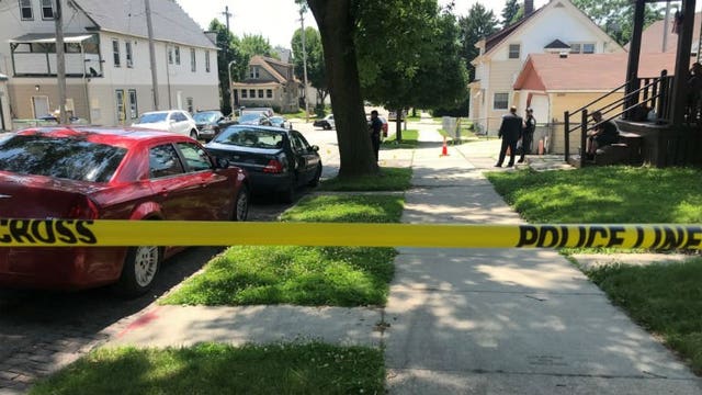 Police: Man shot, injured near 23rd and Maple in Milwaukee