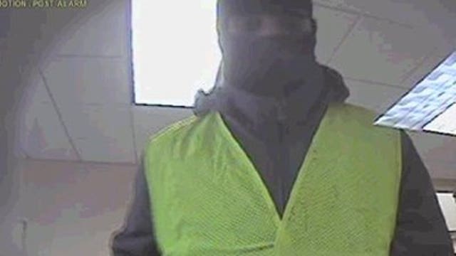 Milwaukee police need help to identify bank robber