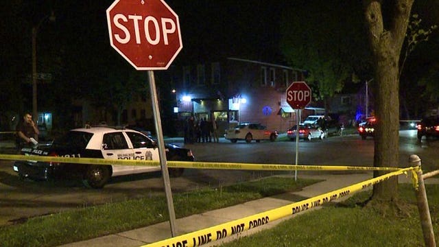 One shot, injured outside bar on Milwaukee's south side, two in custody