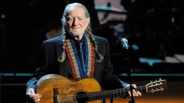 TMZ: Willie Nelson has stopped smoking because it almost killed him