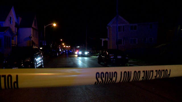 Gun goes off during violent struggle between robbery suspect, victim on Milwaukee's south side