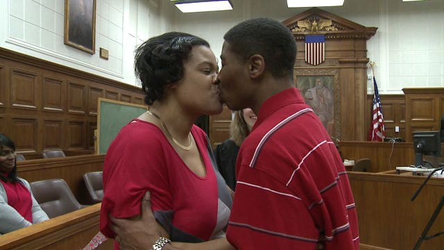 Couples tie the knot at courthouse on Valentine’s Day