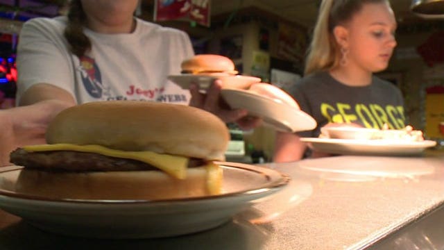 'We'll have the grill ready!' George Webb 5 for $5 burger deal back this Brewers' season