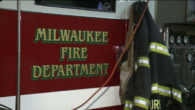 Officials investigate 2 separate fires at vacant building near 38th and Glendale as arson