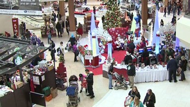 Black Friday shopping draws thousands to the malls