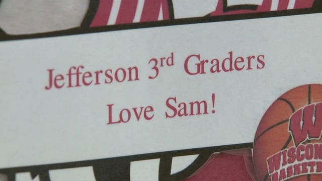 Flat Bucky: How Badgers' Sam Dekker is using Instagram to mentor Sheboygan third-graders