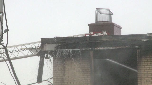 'Unfortunate situation:' Red Cross sets up shelter for 24 displaced by fire at apartment complex