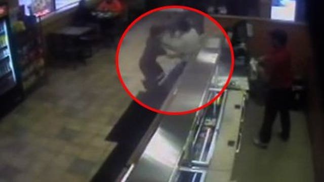 Man robs Subway, scuffles with worker before getting away
