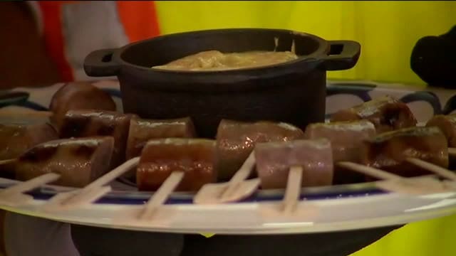 Milwaukee Bucks team up with Klement's, official sausage of team, new arena