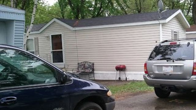 Kenosha Co. deputies search for home invasion suspect