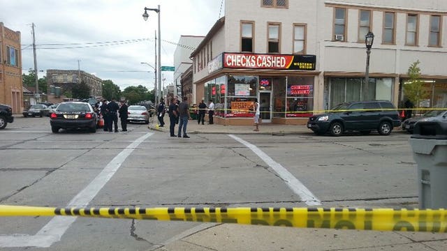 Man shot, wounded near 8th & Mitchell on Milwaukee's south side