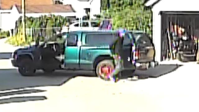 Pictures: Suspects sought in garage burglary on Milwaukee's south side