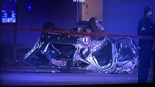 2 suffer significant injuries in rollover crash at 27th and Teutonia, driver arrested