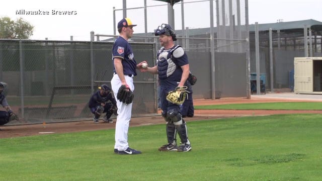 Pitchers and catchers report for Brewers spring training