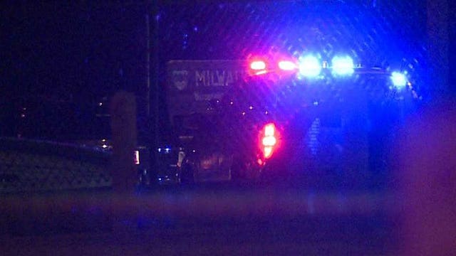 Three people injured: Coast Guard responds to "boat in distress" in Milwaukee