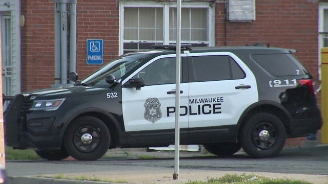 Police: 23-year-old man shot, wounded near 35th and Capitol