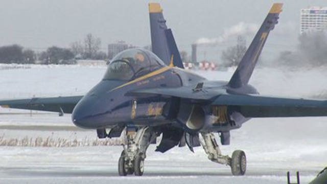 U.S. Navy's elite Blue Angels come to Milwaukee in 2014