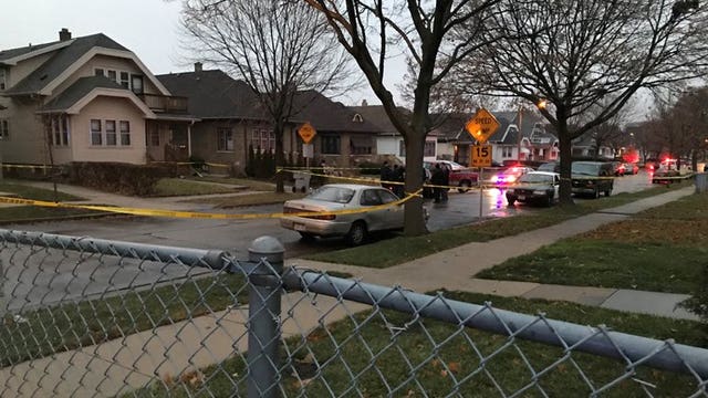 Milwaukee police: 18-year-old man shot, wounded near 26th and Hope