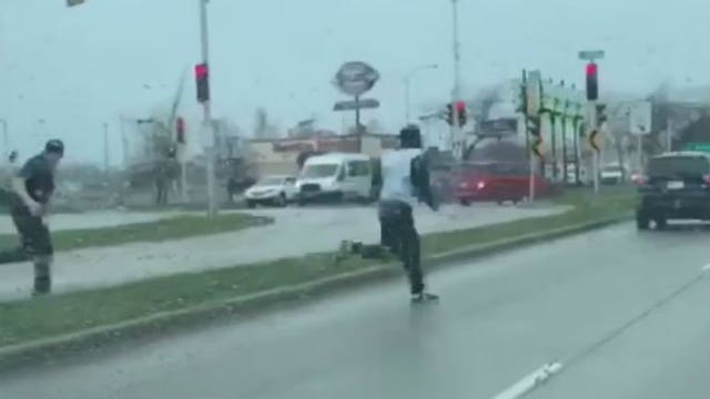 Milwaukee police arrest 2 who fled crash scene, left 3-year-old child in car