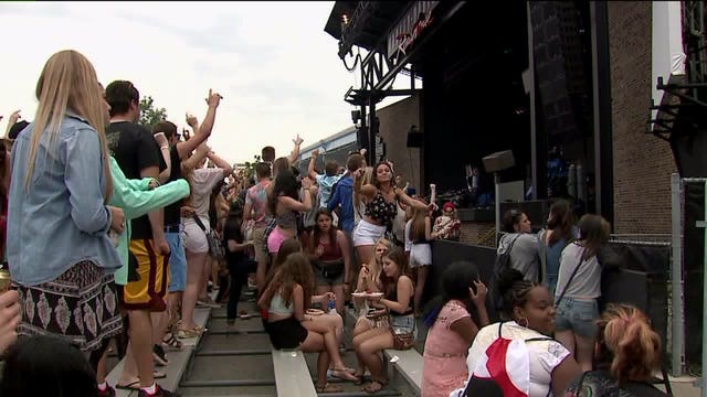 What's the best concert viewing plan at Summerfest? Camp out for hours -- or just hope for the best?